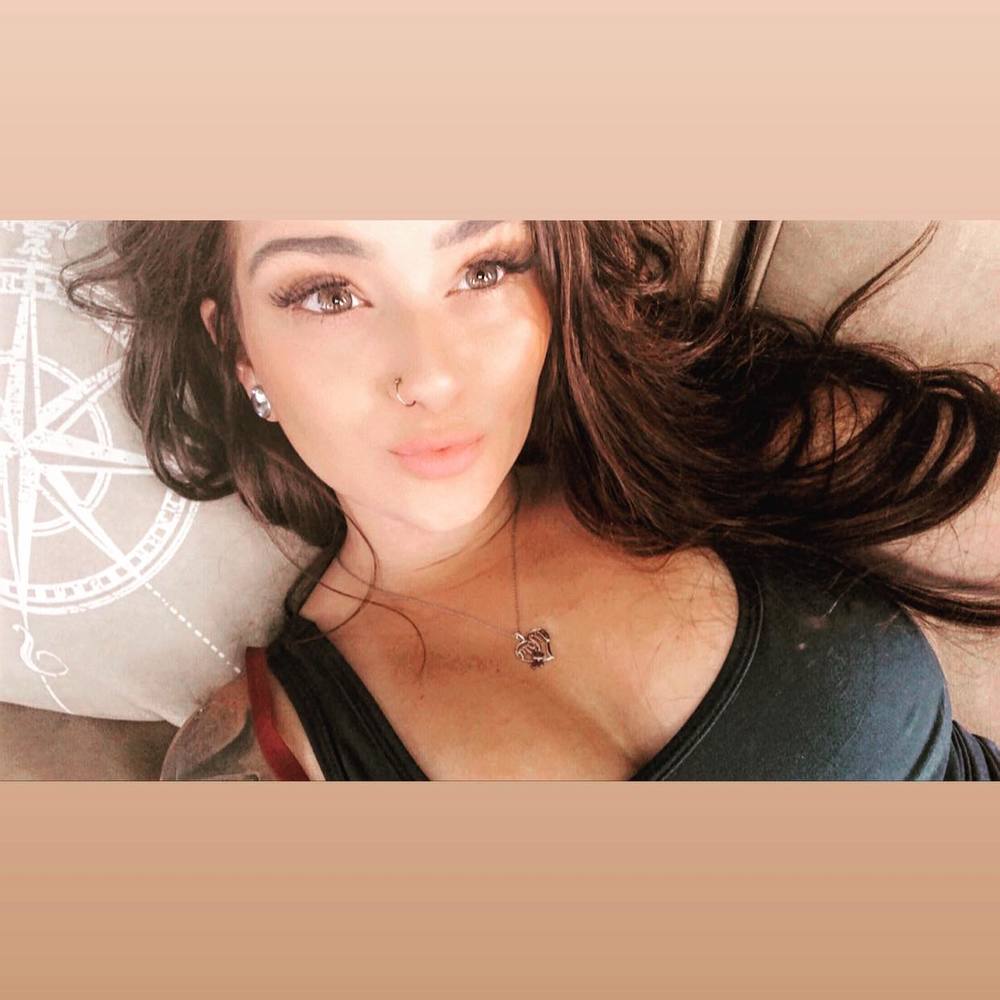 Meet your Posher, Hanna